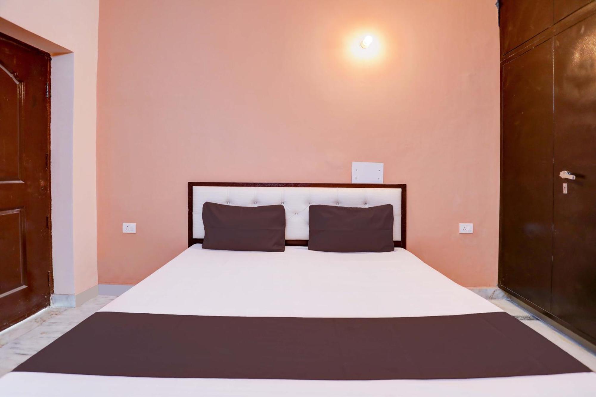Hotel O Tilak Hotel 24 Sector 27 Near By Vinayak Hospital Gali No-6 Нойда Экстерьер фото
